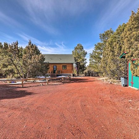 Quaint Williams Cabin Near Grand Canyon Exterior photo