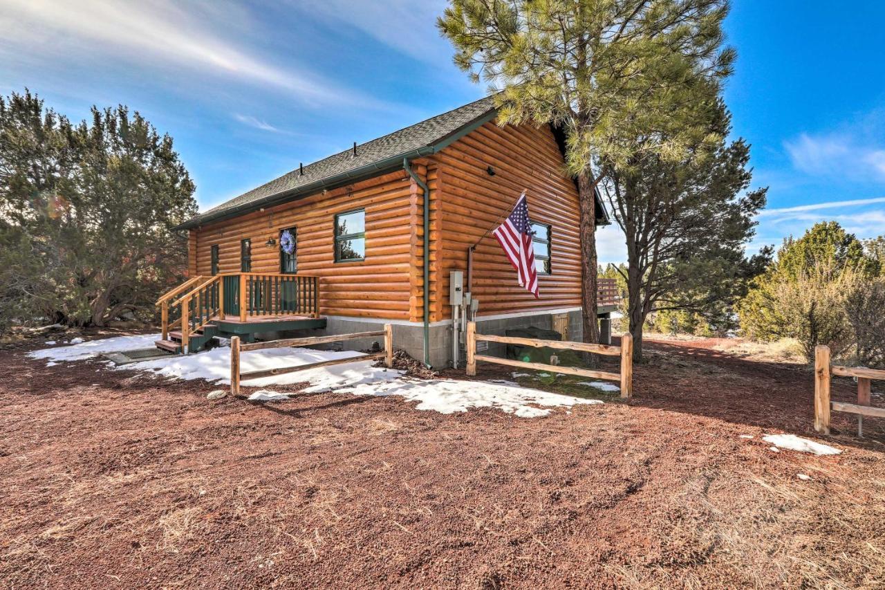 Quaint Williams Cabin Near Grand Canyon Exterior photo