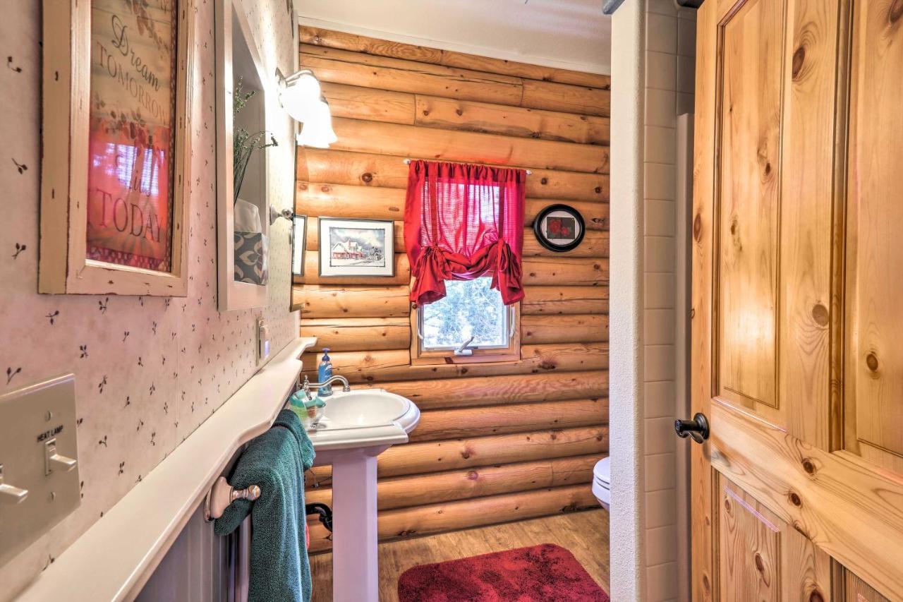 Quaint Williams Cabin Near Grand Canyon Exterior photo