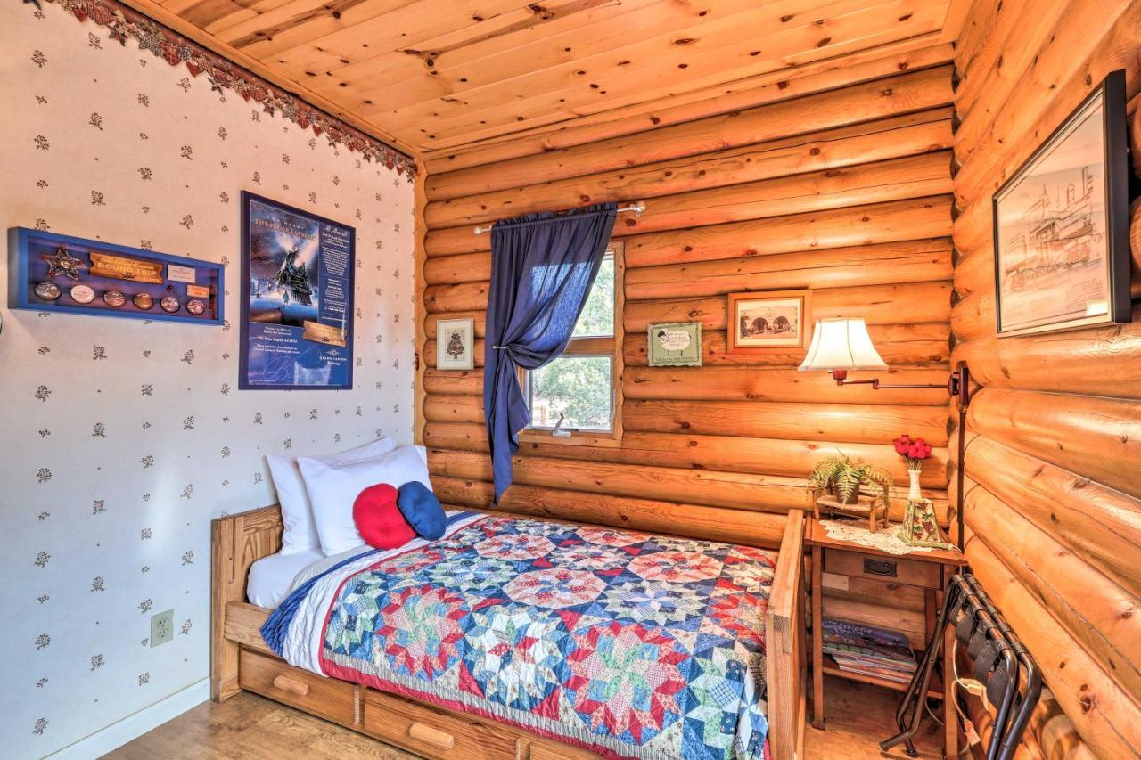 Quaint Williams Cabin Near Grand Canyon Exterior photo